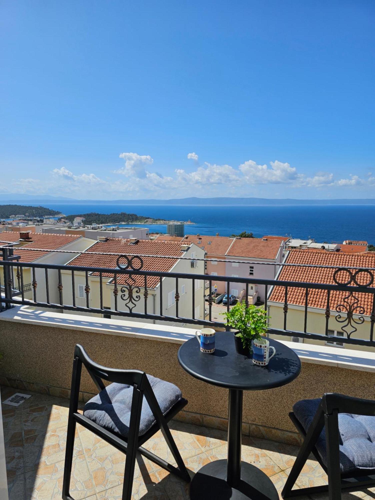 Apartments Adriatika Makarska Room photo