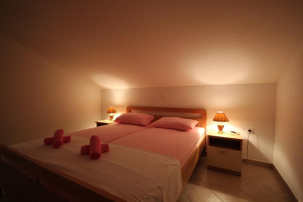 Apartments Adriatika Makarska Room photo