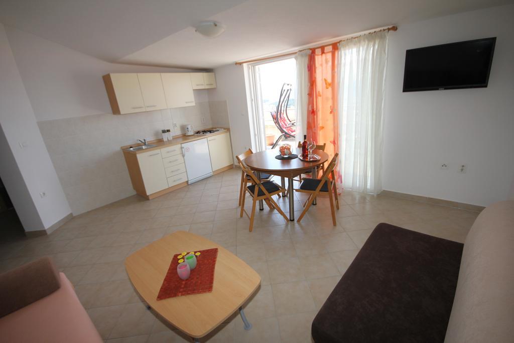 Apartments Adriatika Makarska Exterior photo