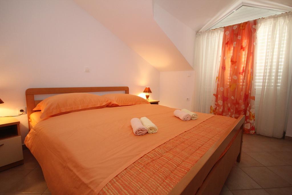 Apartments Adriatika Makarska Room photo