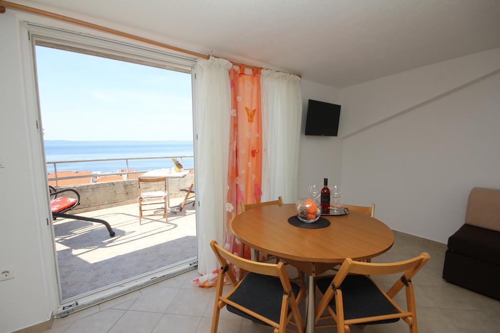 Apartments Adriatika Makarska Room photo